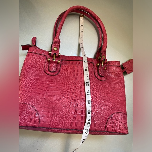 Eternal Aigner Pink Leather Bag. - Picture 11 of 12